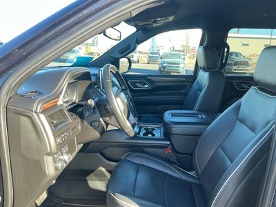 2023 Chevrolet Suburban — photo 9 view