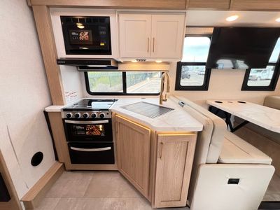 2027 Thor Motor Coach CHATEAU - Photo 8