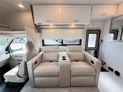2027 Thor Motor Coach CHATEAU - Photo 15