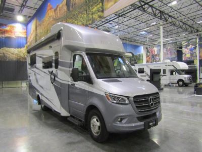 2026 Tiffin WAYFARER - Photo 1