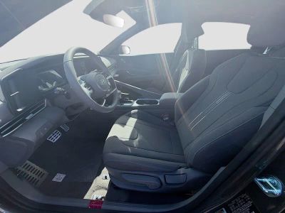 2026 Hyundai ELANTRA — photo 14 view