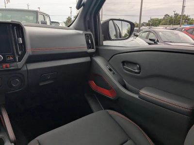 2026 Nissan Frontier — photo 18 view