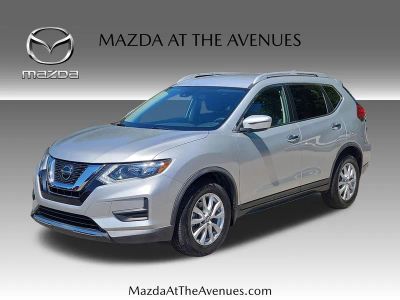 2019 Nissan Rogue SV in Silver — front three-quarter view