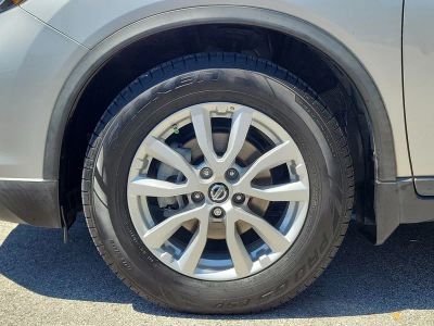2019 Nissan Rogue — engine compartment view