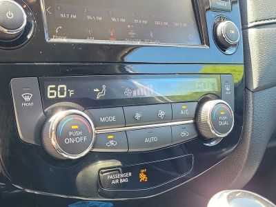 2019 Nissan Rogue — photo 30 view