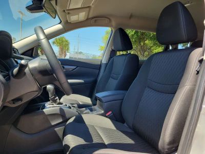 2019 Nissan Rogue — photo 17 view