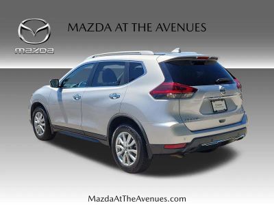 2019 Nissan Rogue — detail view