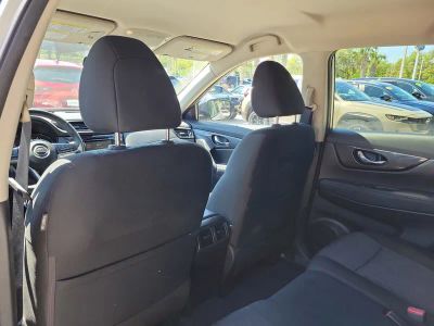 2019 Nissan Rogue — photo 12 view
