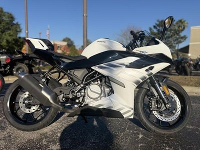 2026 CFMOTO 300SS - Photo 5