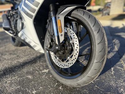 2026 CFMOTO 300SS - Photo 6