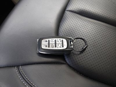 2023 Chrysler Pacifica — photo 15 view
