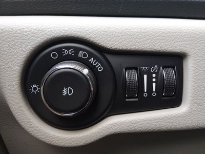 2023 Chrysler Pacifica — photo 20 view