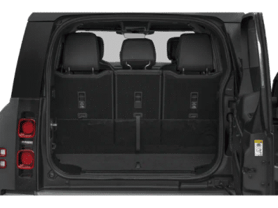 2024 Land Rover Defender — photo 8 view