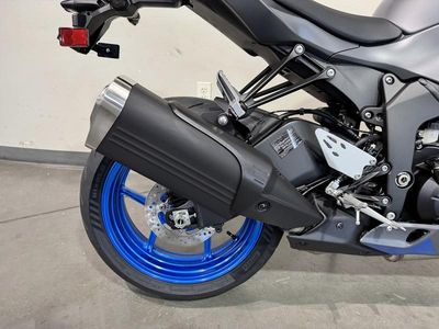 2026 Kawasaki Ninja ZX-6R - Photo 10