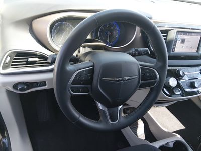 2022 Chrysler Voyager - Photo 12