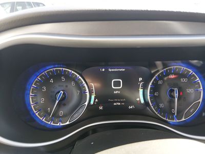 2023 Chrysler Pacifica - Photo 14