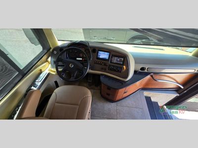 2014 Tiffin Motorhomes Allegro RED — photo 31 view