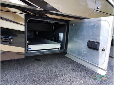 2014 Tiffin Motorhomes Allegro RED — photo 14 view