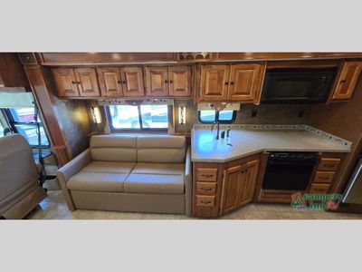 2014 Tiffin Motorhomes Allegro RED — photo 38 view