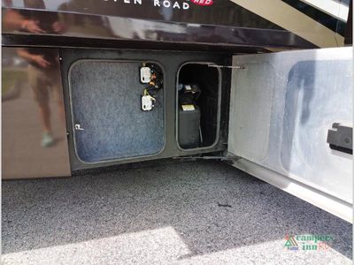 2014 Tiffin Motorhomes Allegro RED — photo 9 view