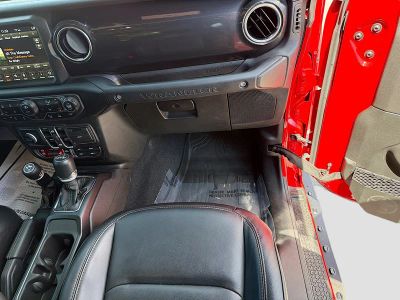 2023 Jeep Wrangler — photo 16 view