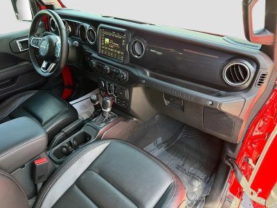2023 Jeep Wrangler — photo 12 view