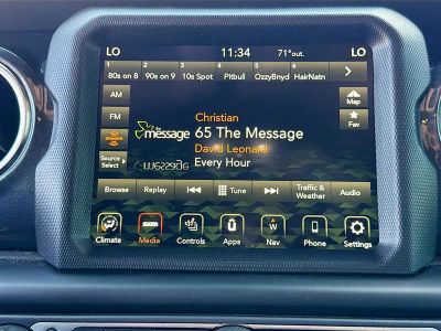 2023 Jeep Wrangler — photo 29 view