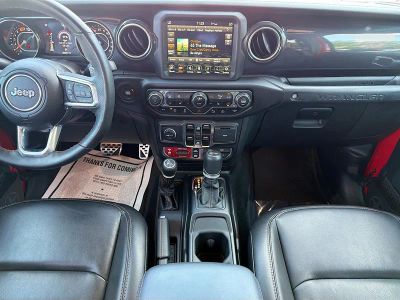 2023 Jeep Wrangler — photo 17 view
