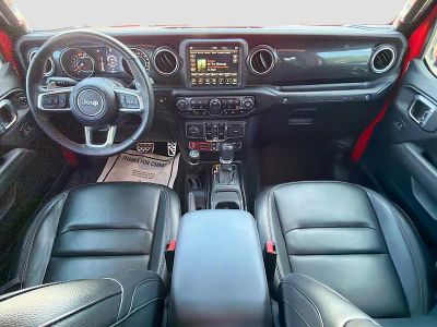 2023 Jeep Wrangler — photo 14 view