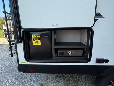 2025 Venture RV Stratus - Photo 4