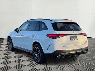 2023 Mercedes-Benz GLC - Photo 9
