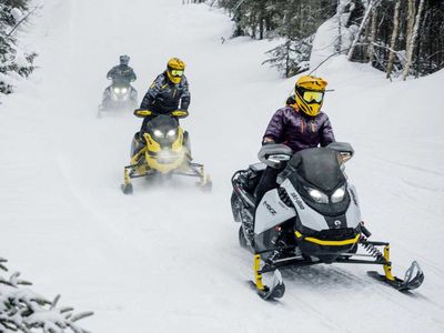 2024 Ski-Doo MXZ Adrenaline 129 600R E-TEC ES Ripsaw 1.25 - Photo 4