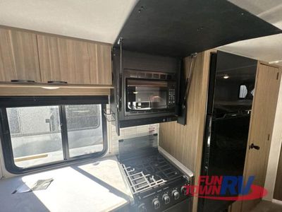 2025 Forest River RV Wildwood X-Lite - Photo 23