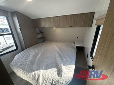 2025 Forest River RV Wildwood X-Lite - Photo 38