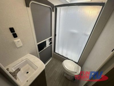 2025 Forest River RV Wildwood X-Lite - Photo 32