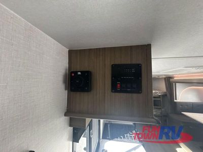 2025 Forest River RV Wildwood X-Lite - Photo 31