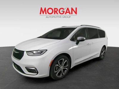 2026 Chrysler Pacifica — photo 9 view