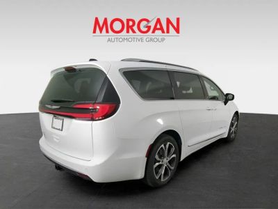 2026 Chrysler Pacifica — detail view