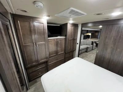 2020 Winnebago ADVENTURER - Photo 24