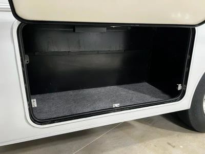 2020 Winnebago ADVENTURER - Photo 42
