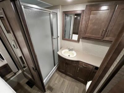 2020 Winnebago ADVENTURER - Photo 31