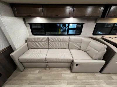 2020 Winnebago ADVENTURER - Photo 19