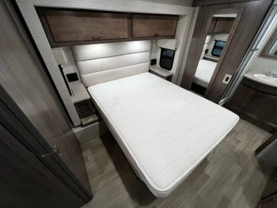 2020 Winnebago ADVENTURER - Photo 23