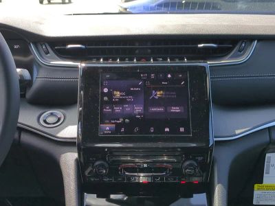 2025 Jeep Grand Cherokee — photo 18 view