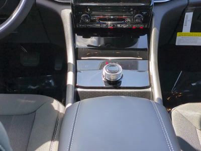 2025 Jeep Grand Cherokee — photo 19 view