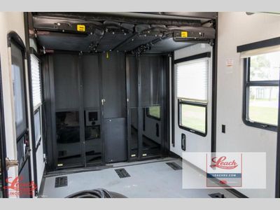2021 Fuzion 430 - Photo 25