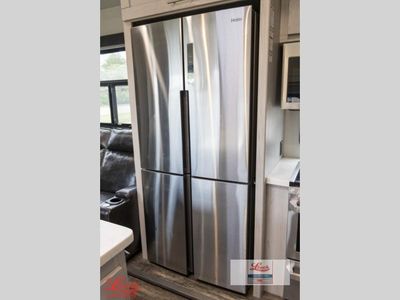 2021 Fuzion 430 - Photo 16
