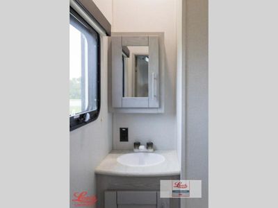 2021 Fuzion 430 - Photo 28