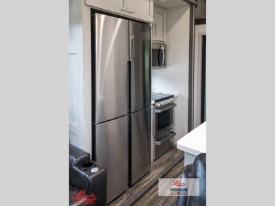 2021 Fuzion 430 - Photo 12