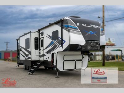 2021 Fuzion 430 - Photo 1